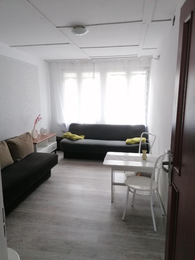 Apartament Parter Nad Jeziorem Przy Plazy チュチャンカ エクステリア 写真